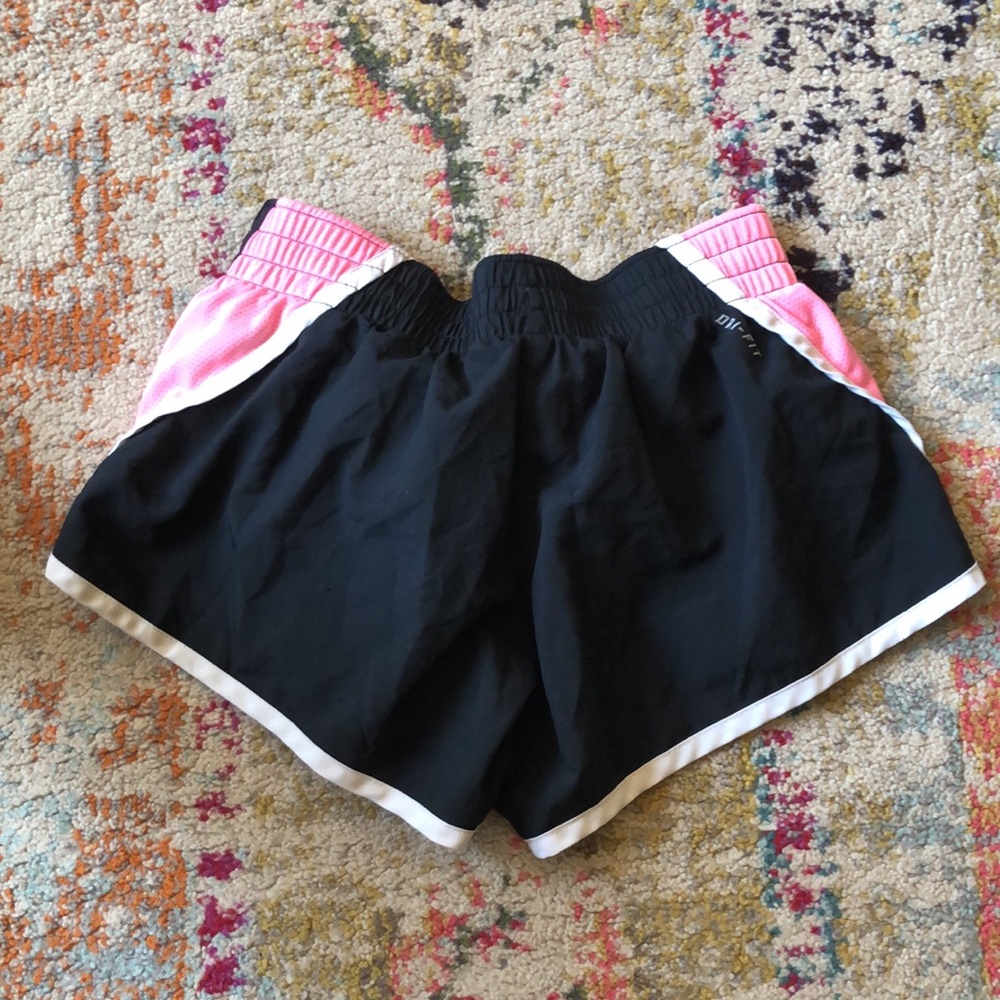 Nike shorts - Picture 4 of 6